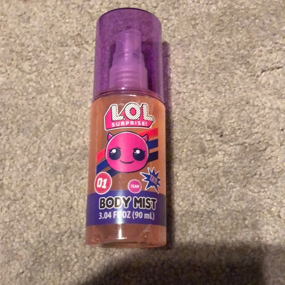 BRAND NEW GIRLS LOL SURPRISE BODY MIST! NEVER OPENED! TOOK THE TAG OFF!